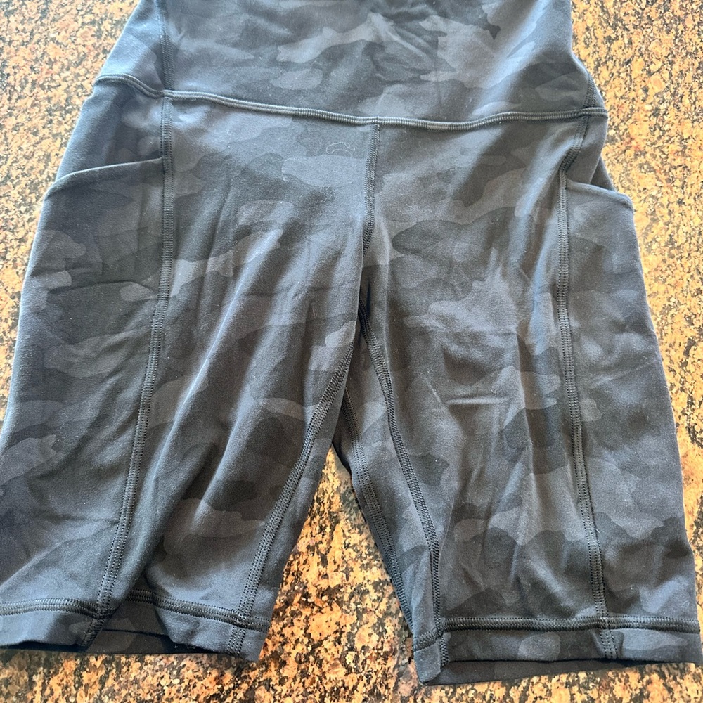 Lululemon Fast And Free High Rise Short Sz 4 EUC